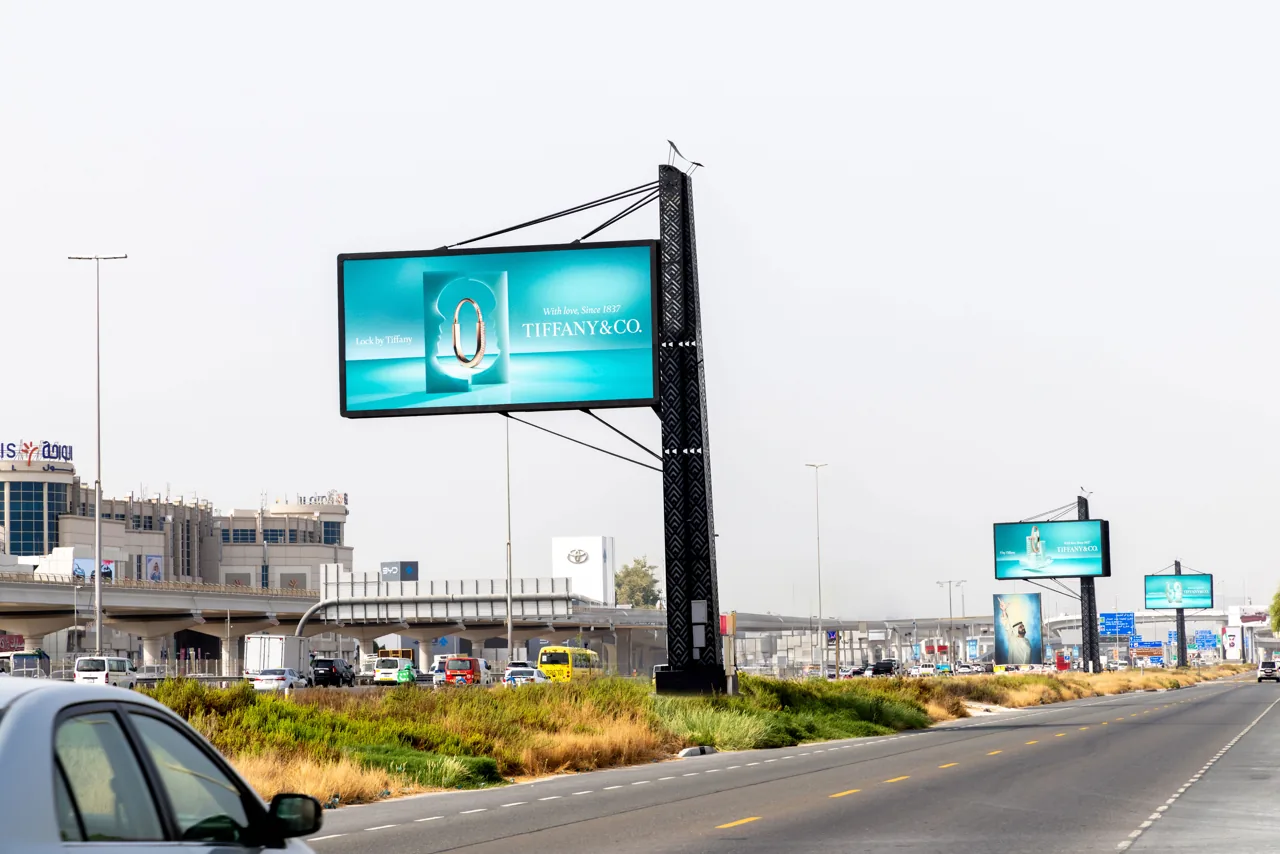 Tiffany & Co. campaign on The T3 digital landmark screen, Abu Dhabi