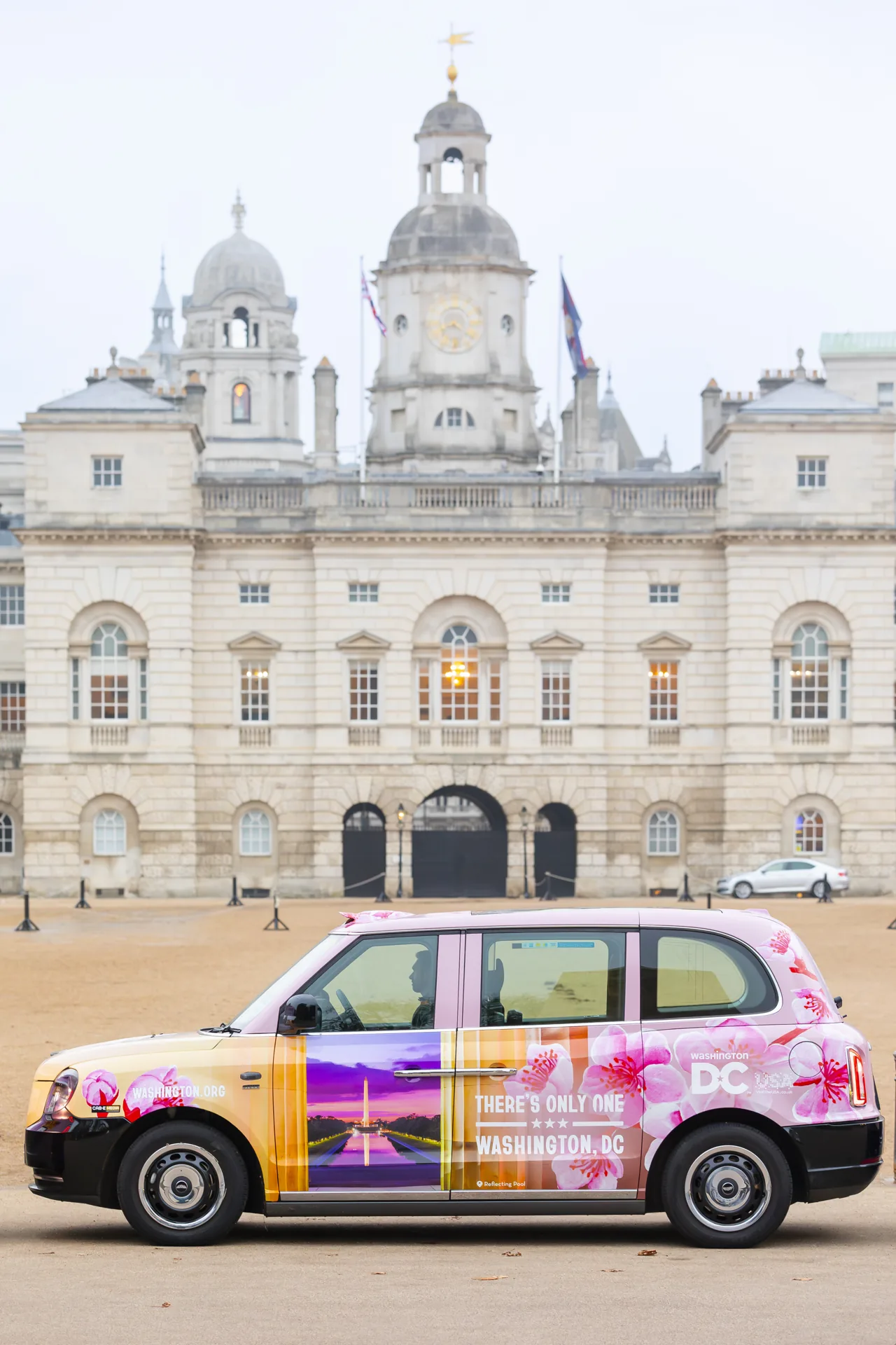 Full wrap taxi livery example, London black cab, Cab-E Media
