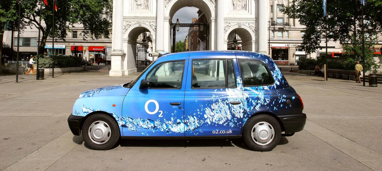 O2 full taxi wrap on a London black cab (Cabspace Media)