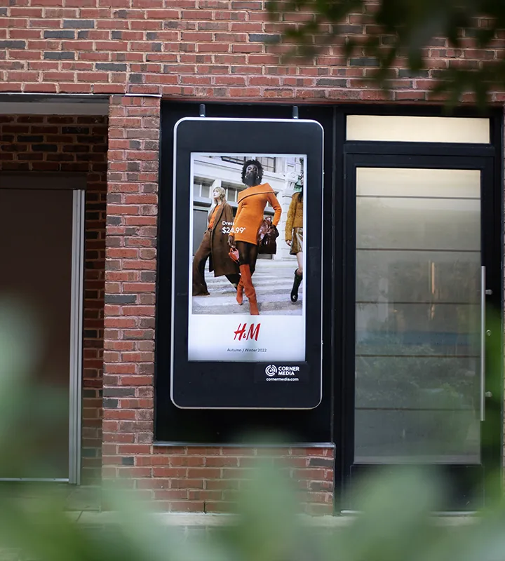 H&M Autumn/Winter ad on a Corner Media street-level digital urban panel (Screenverse network)
