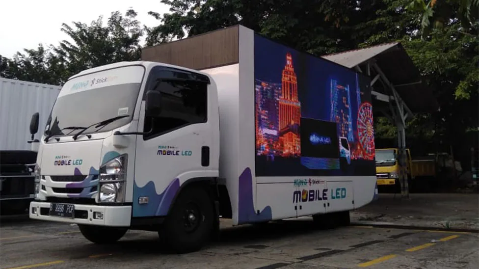 StickEarn Mobile LED digital billboard truck with a large roving LED screen (StickEarn Mobile LED / DOOH) — StickEarn's own showcase gallery.
