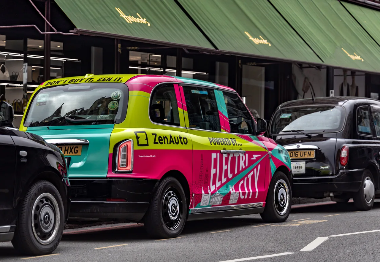 ZenAuto fully-liveried electric London taxi wrap